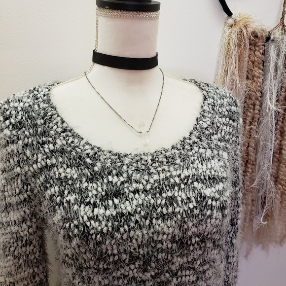 Almost famous eyelash fuzzy sweater - Picture 12 of 14